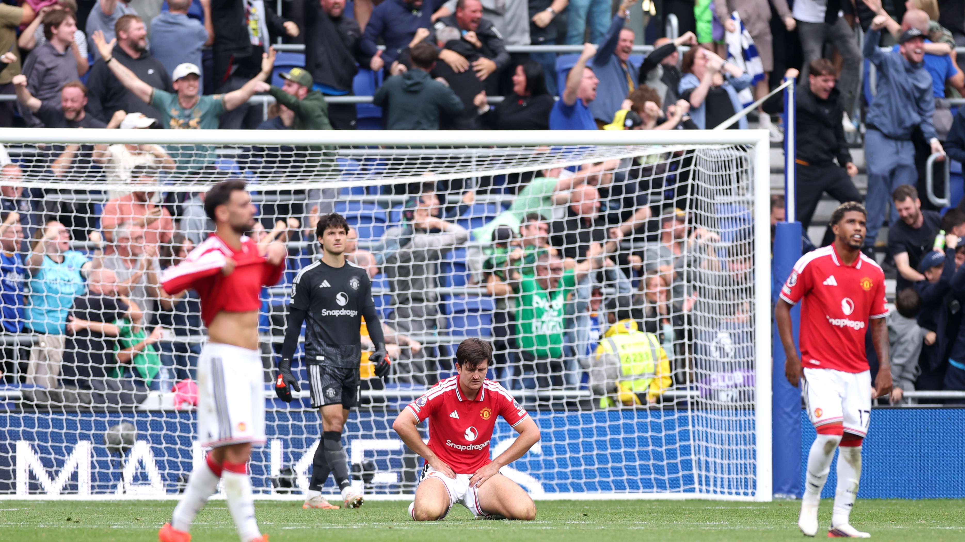 Manchester United Denied Victory as Everton Equalise in 90+5