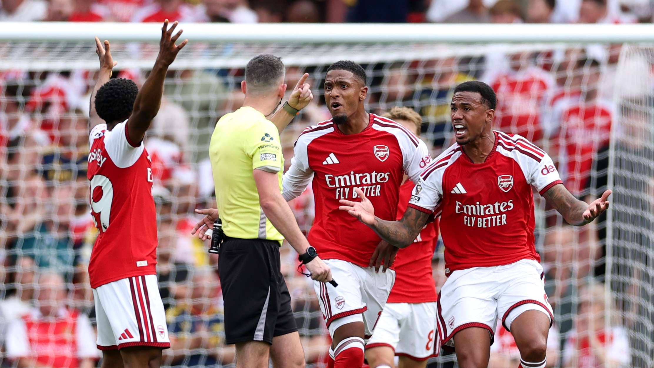 Rooney Slams Gabriel for Avoiding Red Card in Arsenal's