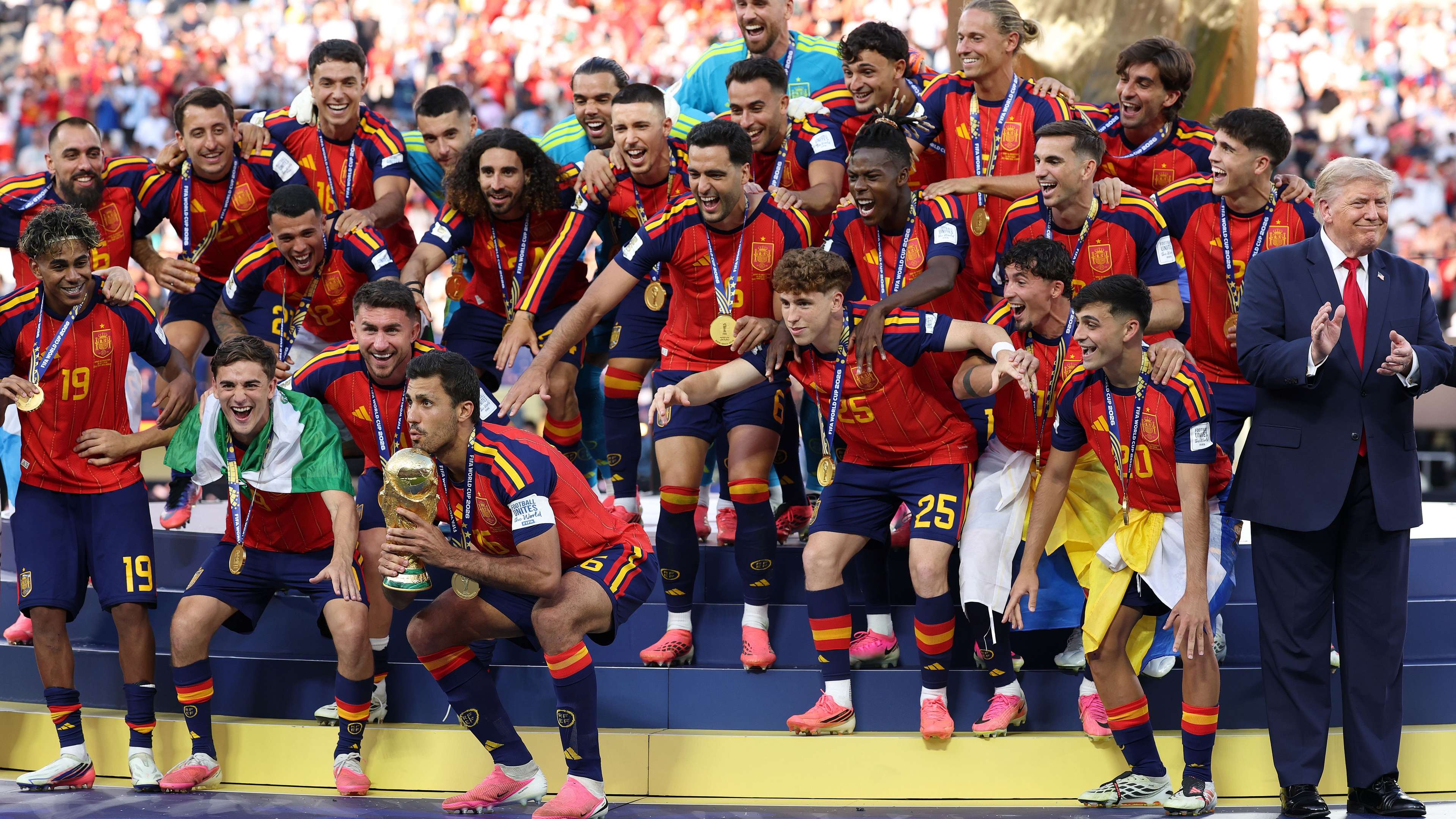 Eric Garcia Returns to Barcelona After World Cup Victory
