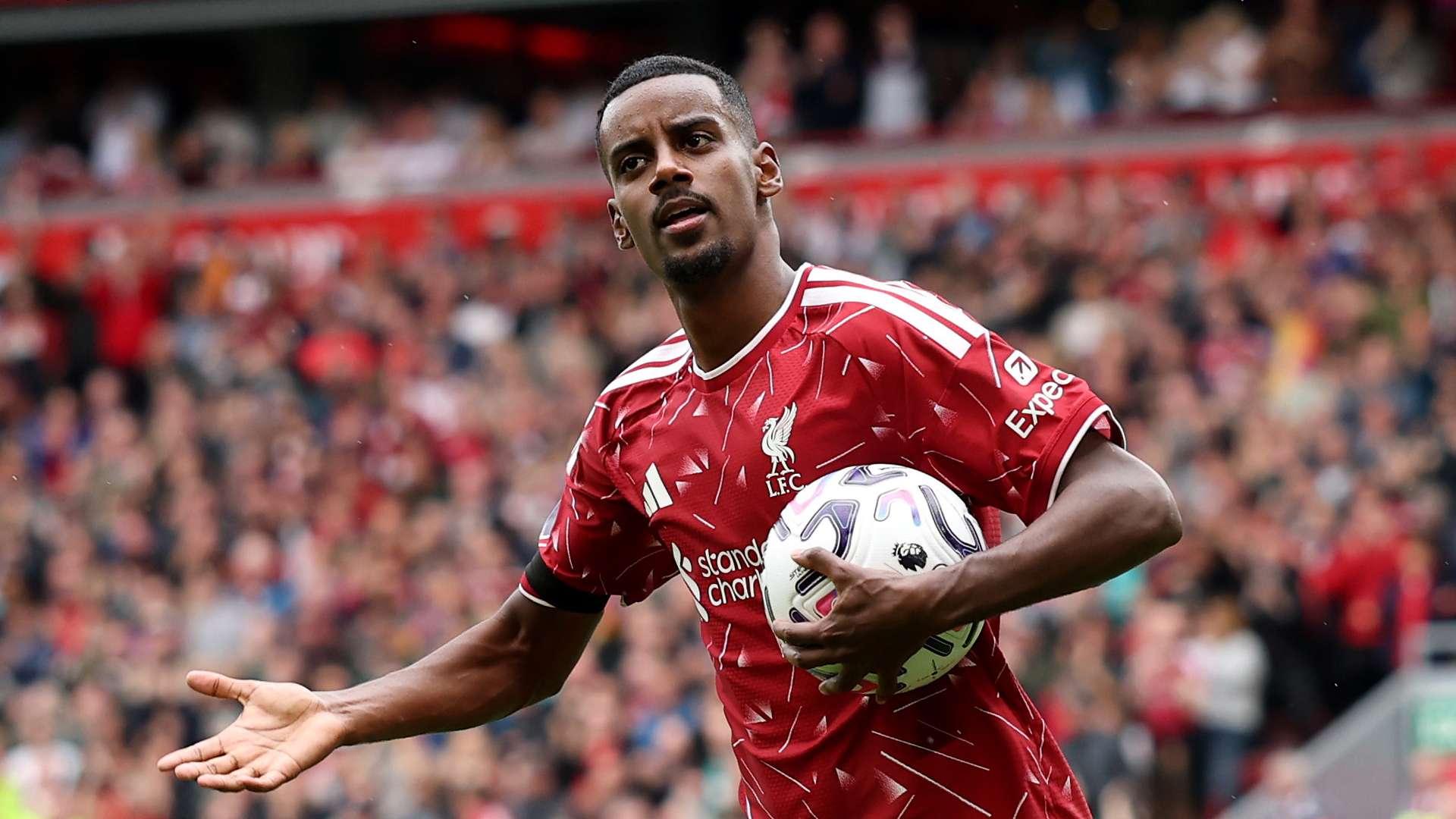 Isak Ends Drought with Brace as Liverpool Beat Ipswich 2-0