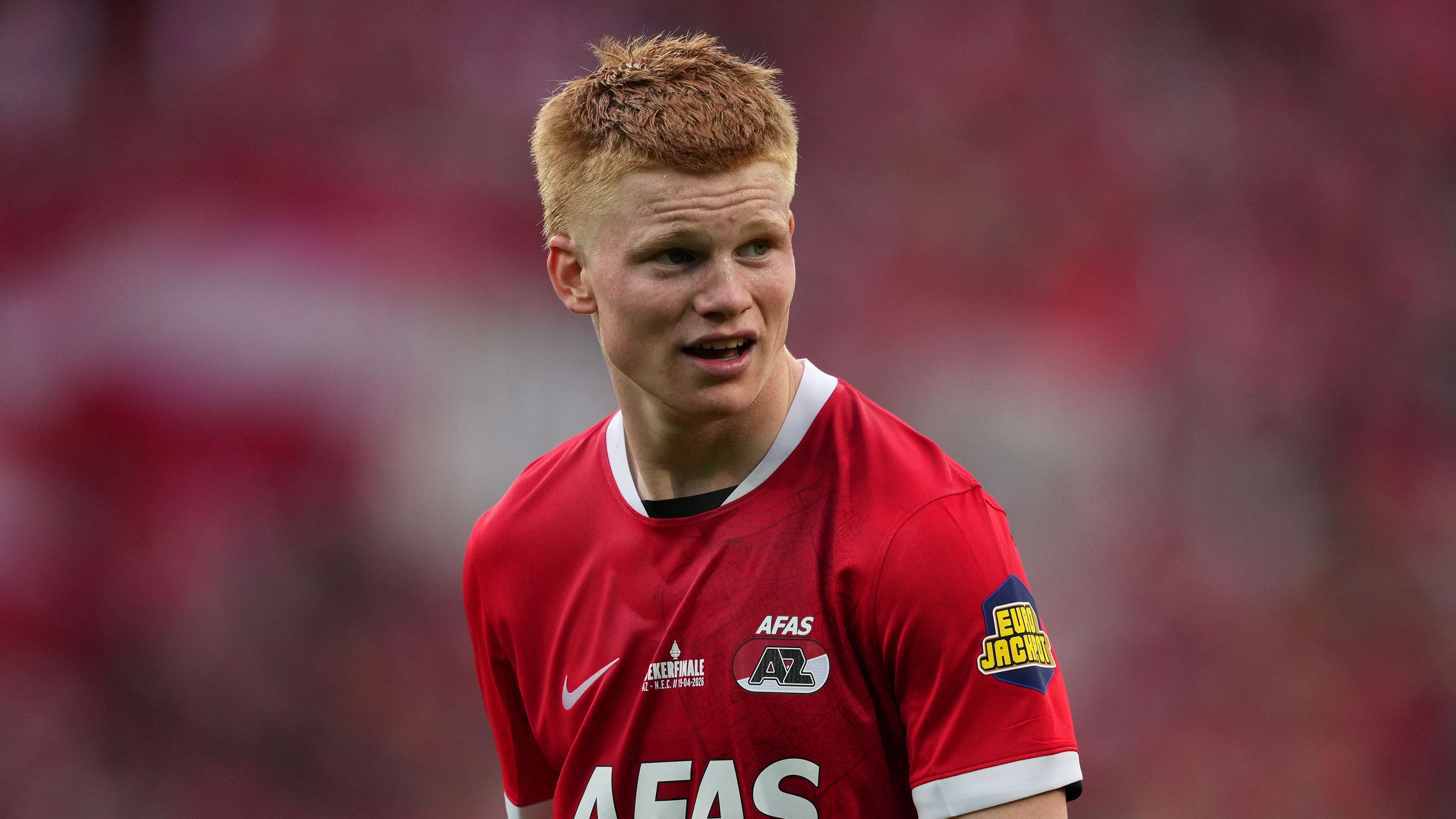 Kees Smit Rejects Real Madrid Move, Stays at AZ Alkmaar