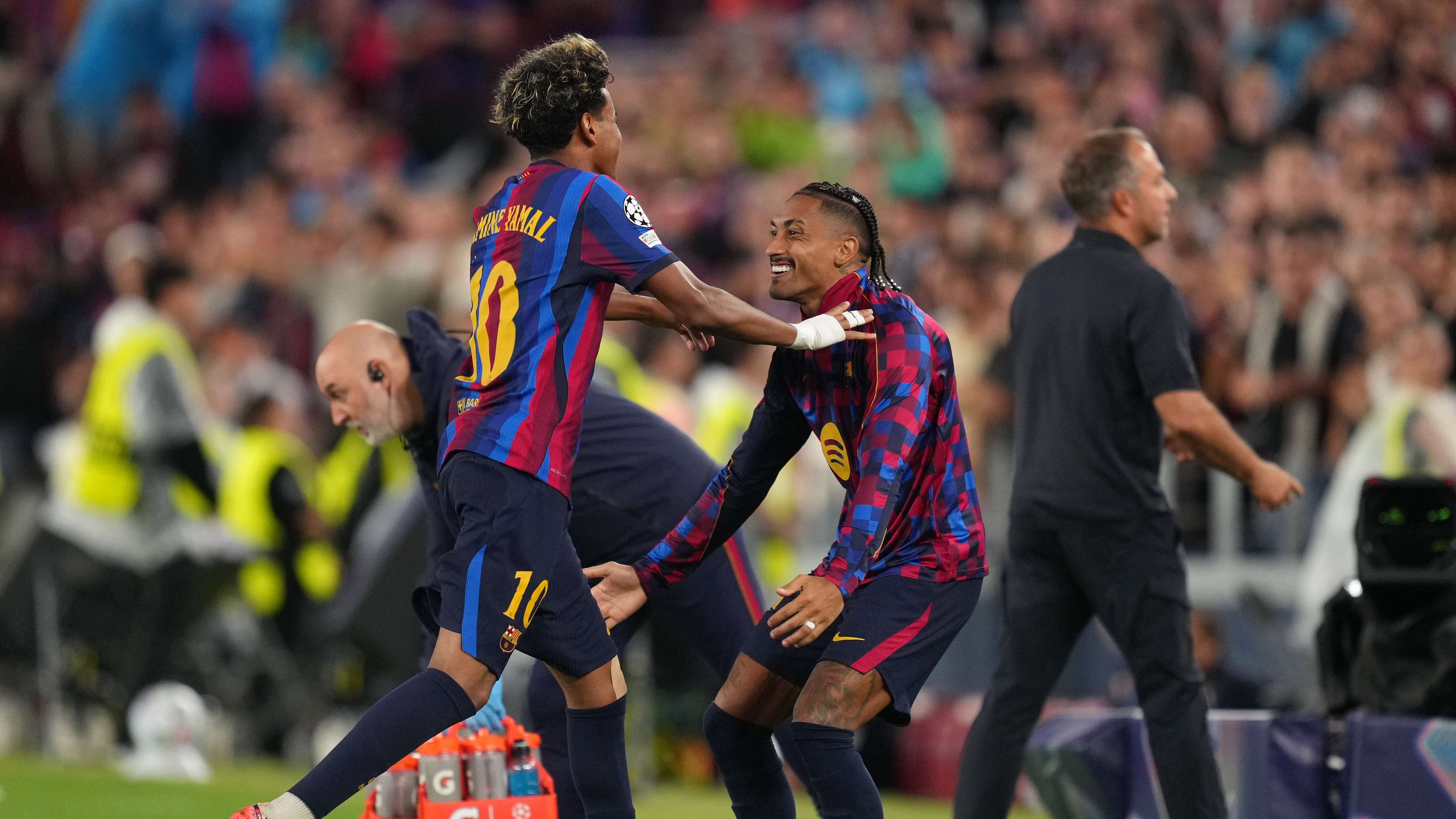 Barcelona Routs Feyenoord 5-1 in Champions League Opener
