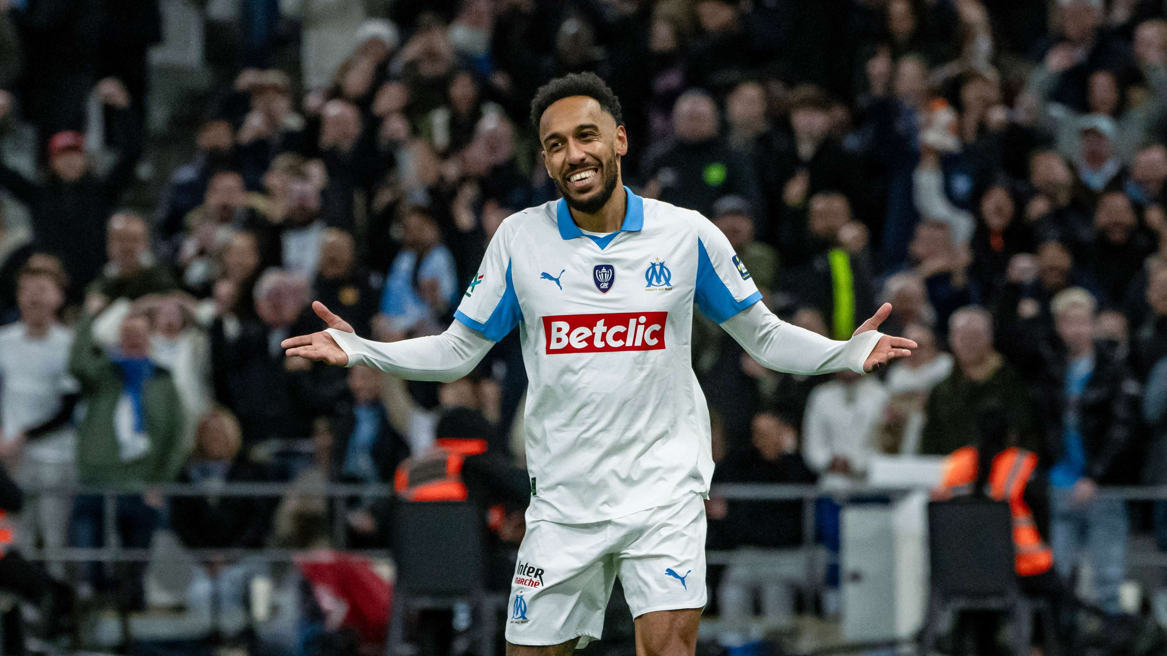 Aubameyang Suspended After Fire-Extinguisher Prank at