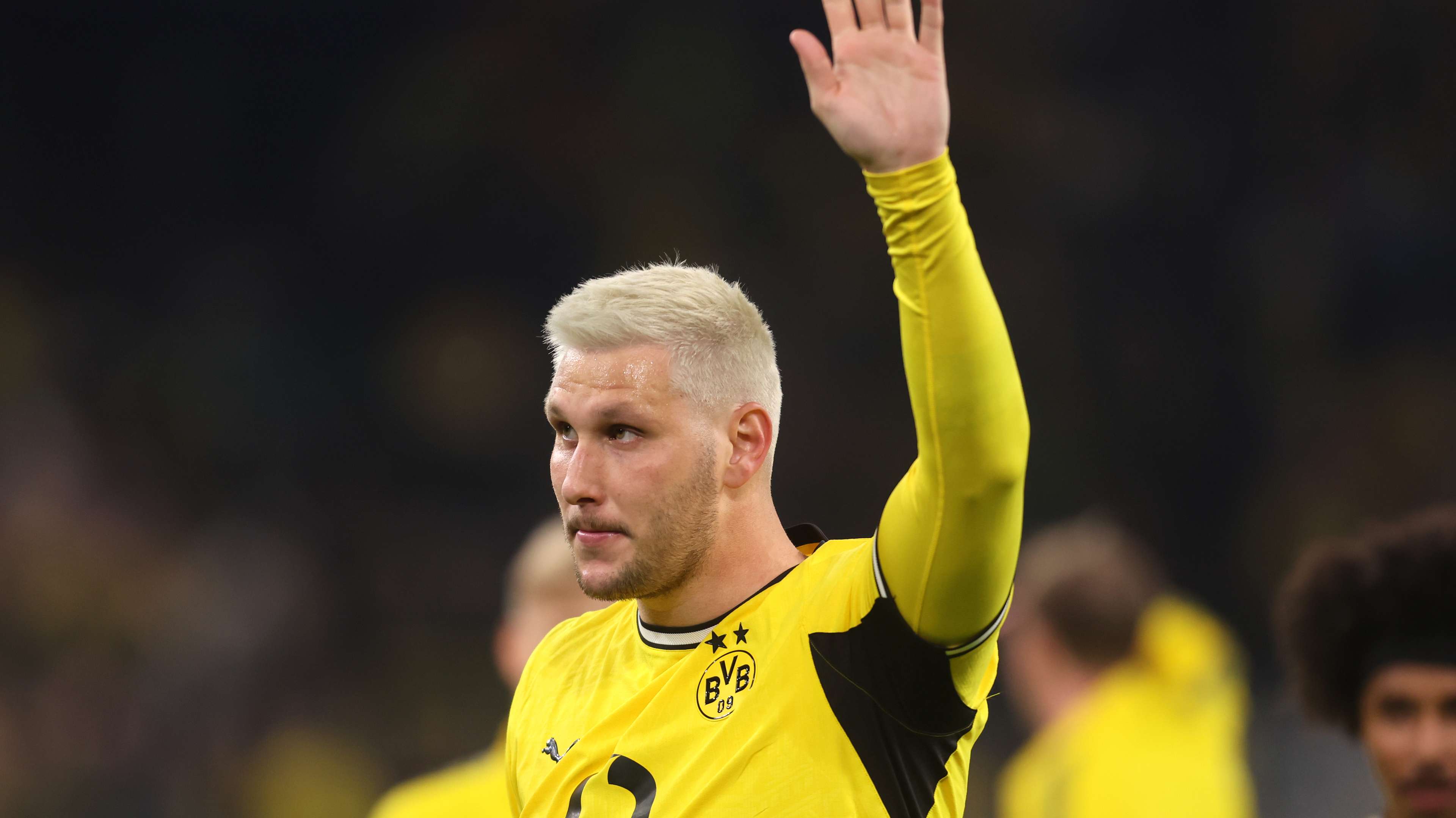 Kovac's Touching Tribute: Süle Gets Final Farewell in BVB's