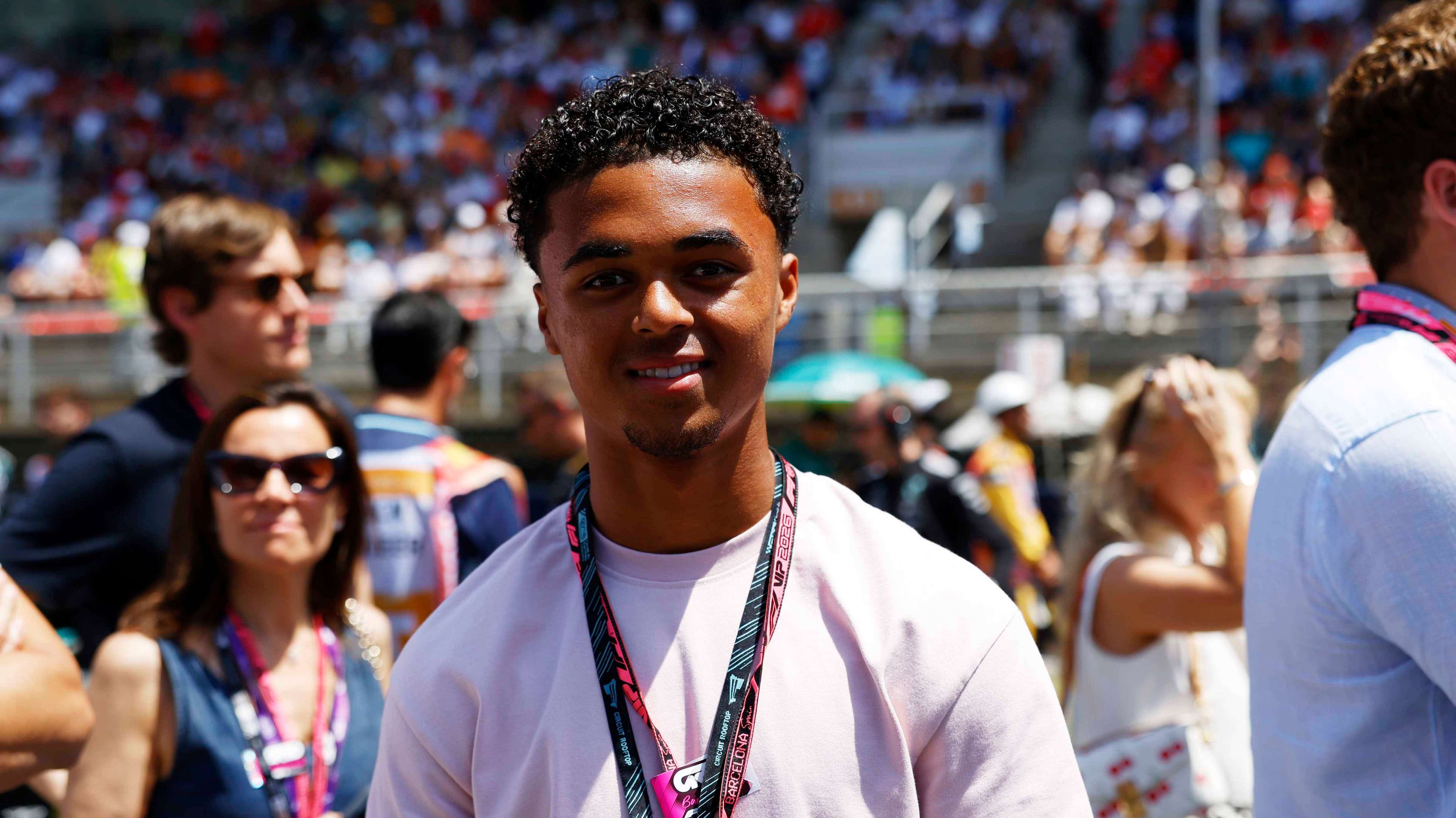 Shane Kluivert Impresses Barcelona Debut with Assist in