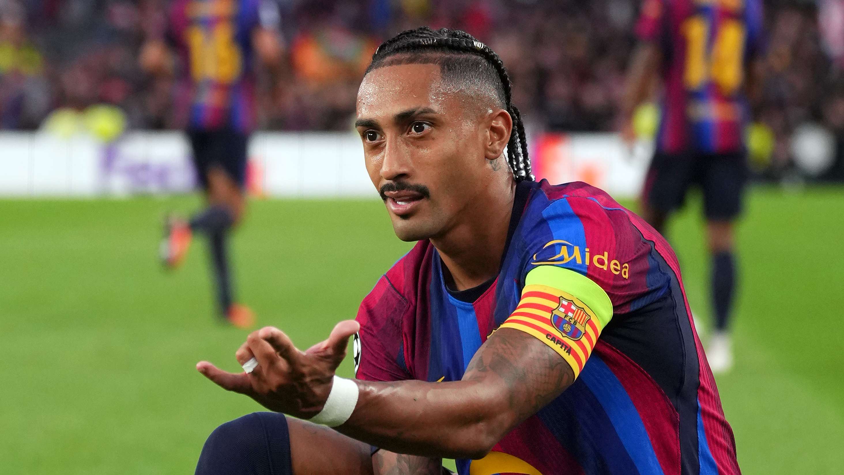 Raphinha Scores Twice as Barcelona Thrash Feyenoord 5-1 in