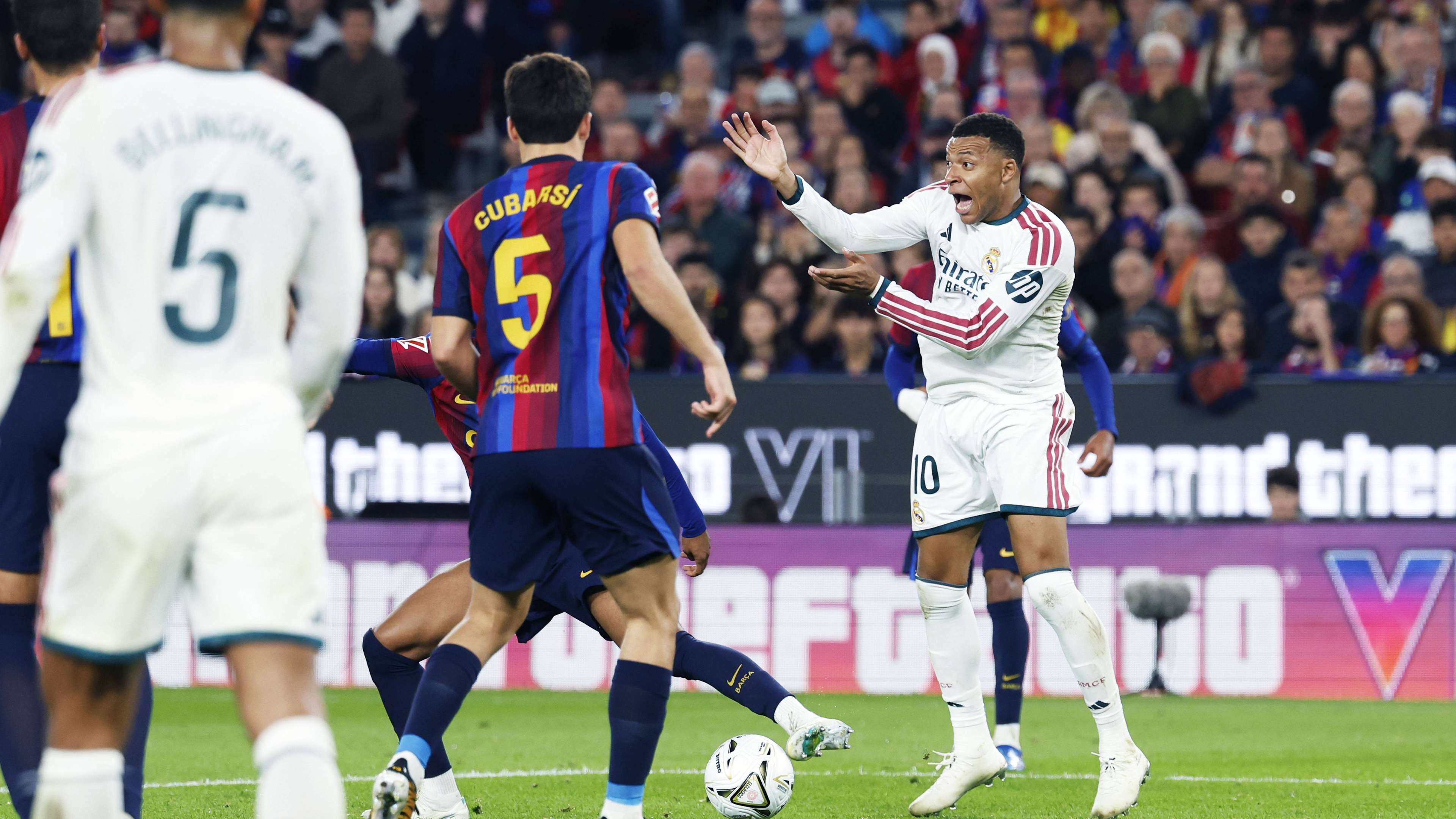 Real Madrid's Clasico Penalty Shout Explained by Refereeing Expert