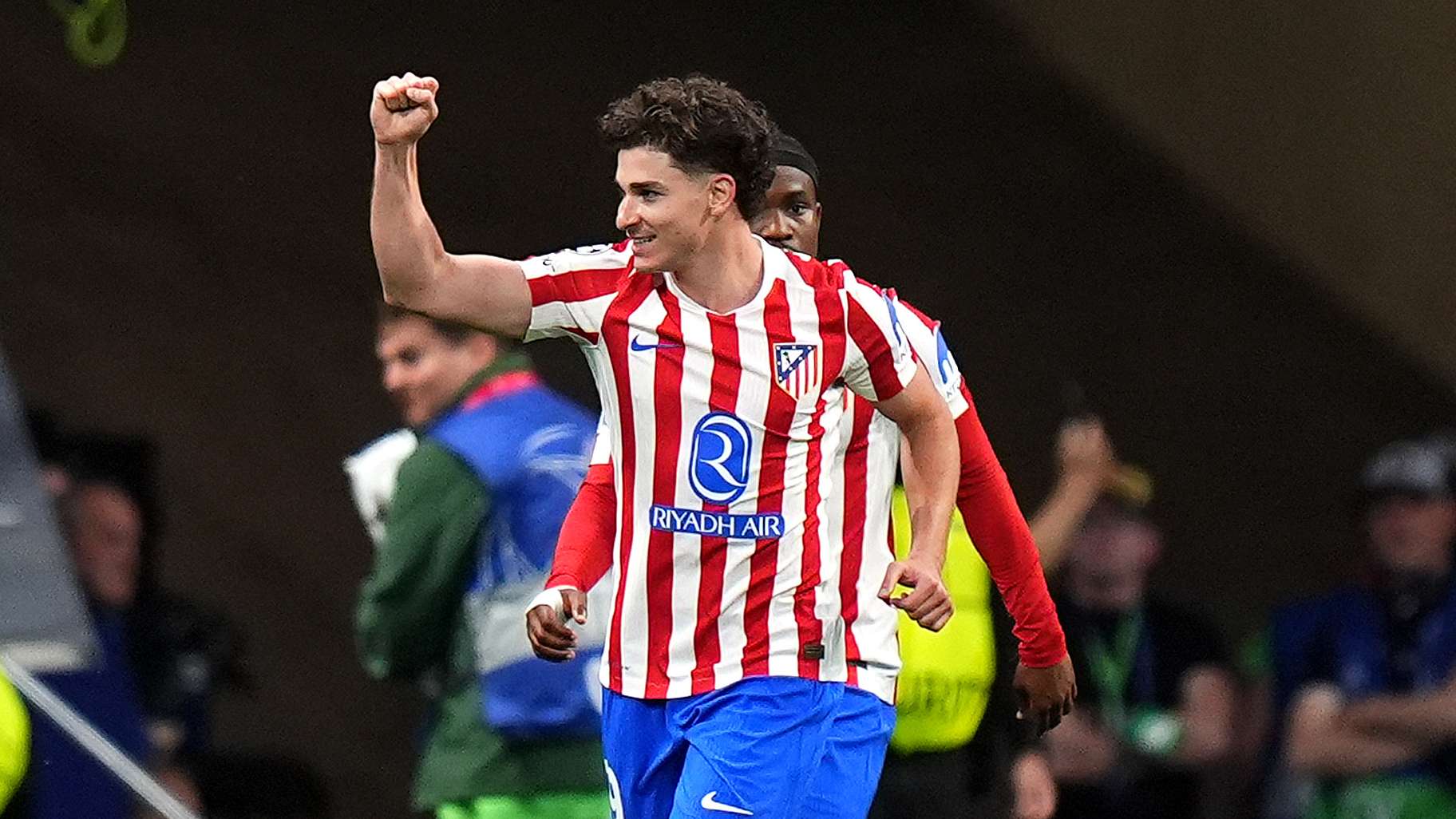 Julian Alvarez Eyes Barcelona Exit as Atletico Madrid Seeks